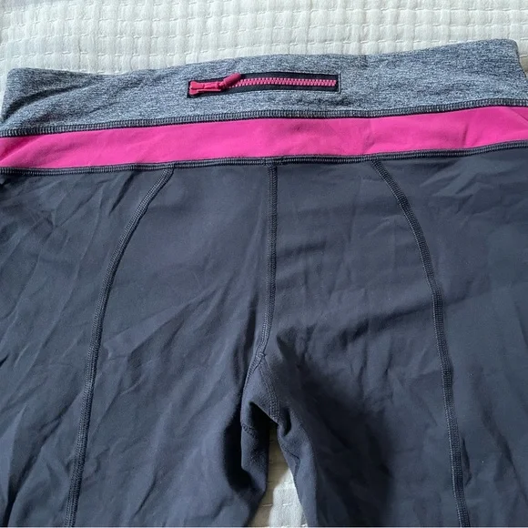Lululemon Athletica Charcoal and Fuchsia Leggings - Picture 6 of 10